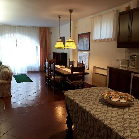 Villa Le Olivine ซอร์เรนโต ภายนอก รูปภาพ