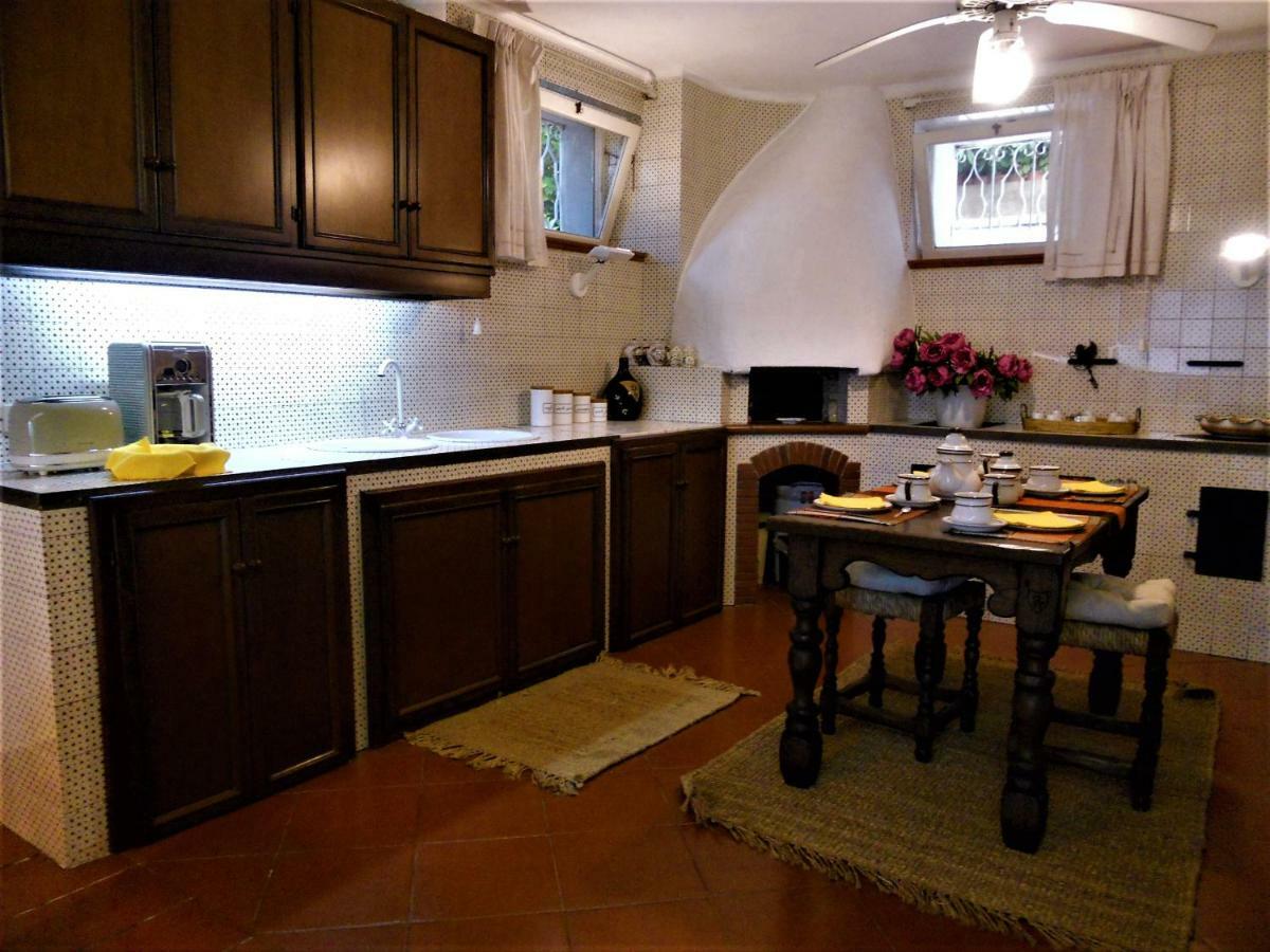Villa Le Olivine ซอร์เรนโต ภายนอก รูปภาพ