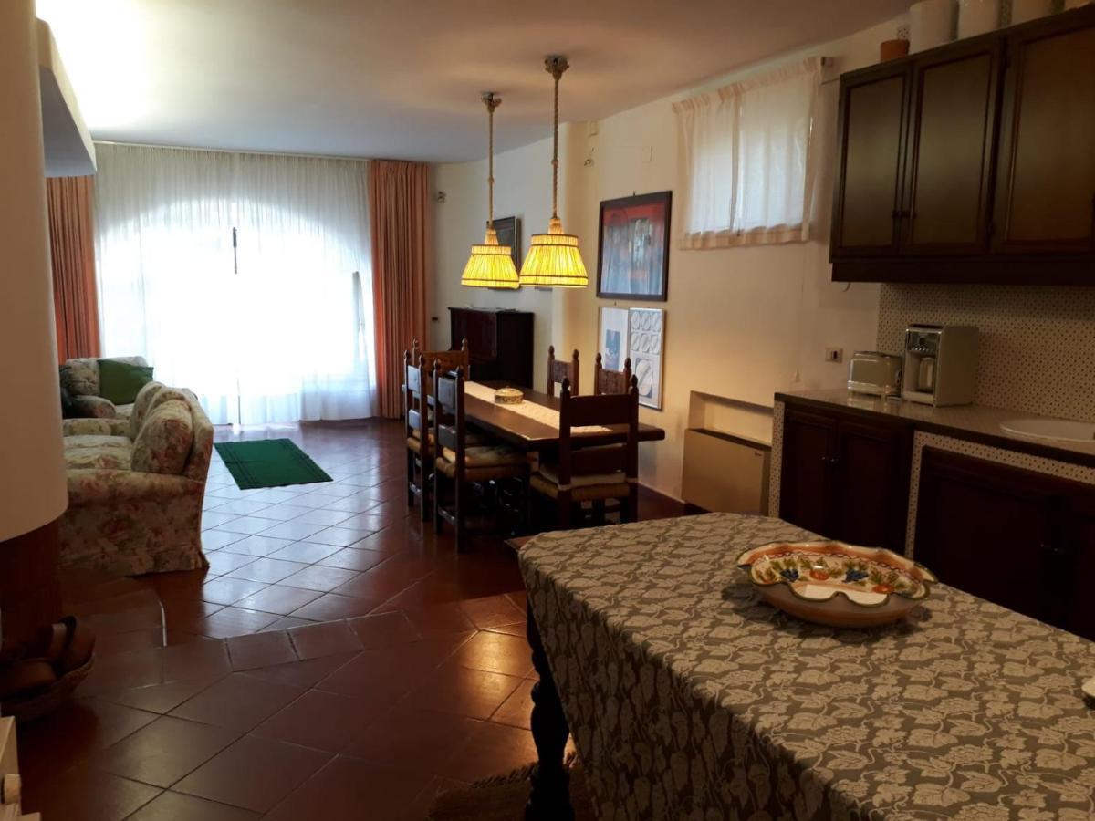 Villa Le Olivine ซอร์เรนโต ภายนอก รูปภาพ